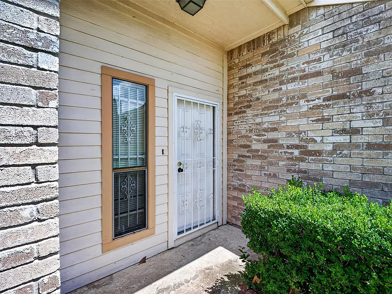 6603 Grandvale Dr — Photo 5