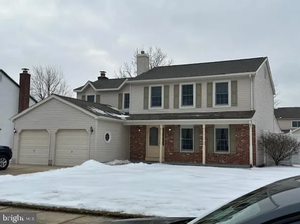 228 Meadow Dr, Mount Laurel, NJ 08054