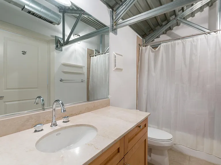 2328 Champlain St NW — Photo 29