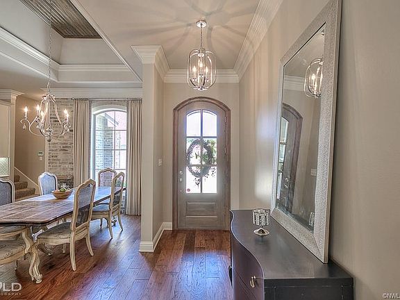 5th image of 303 Oscar Cir