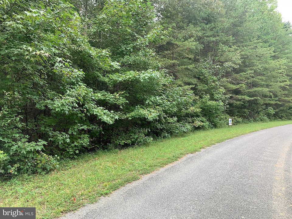 1st image of Lois Ln