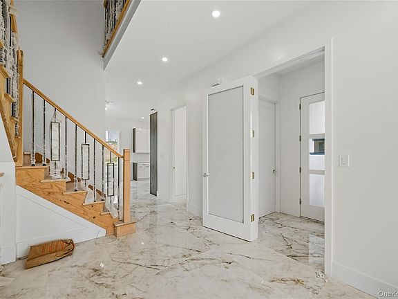 2nd image of 1 Periwinkle Court