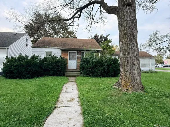 28845 Krauter St, Garden City, MI 48135
