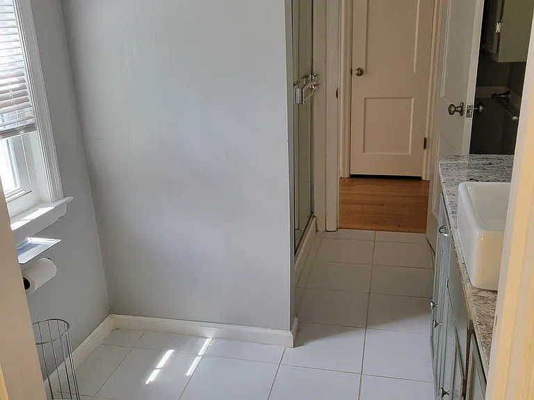6720 Floyd St — Photo 9