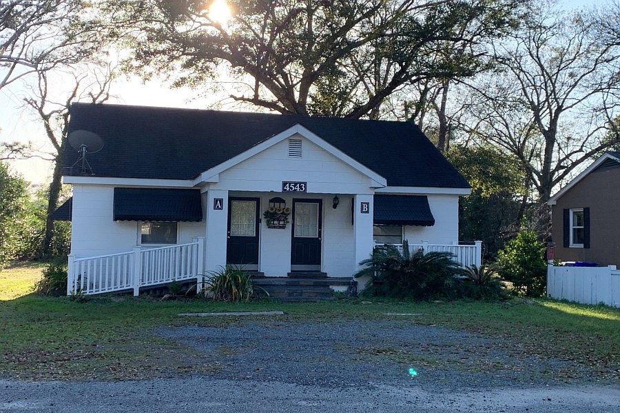 1st image of 4543 Holly St