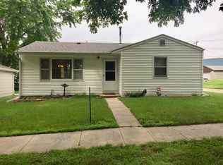 1208 1st St, Crofton, NE 68730