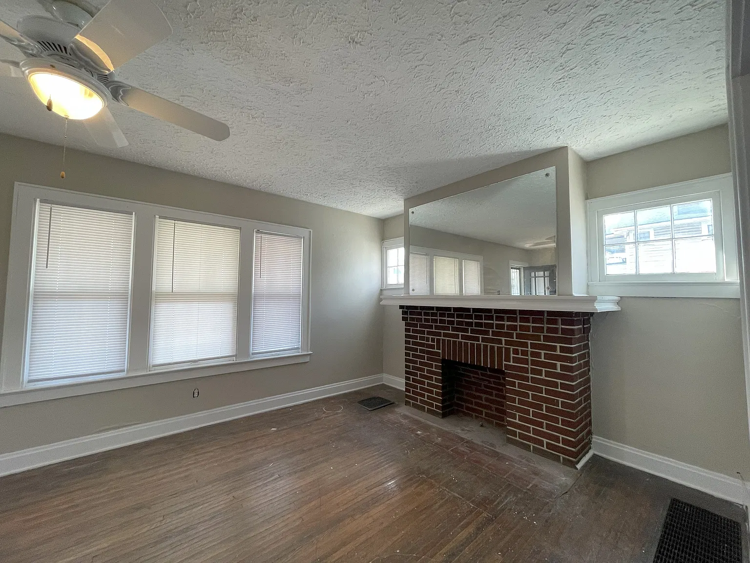 2 bed, 1150 sqft, $1,100 — Photo 4