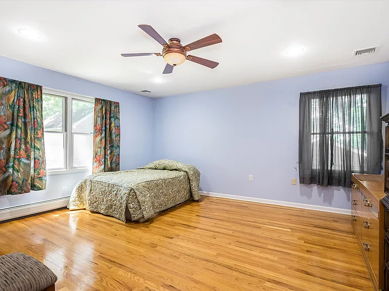 16 Norwood Ave — Photo 22