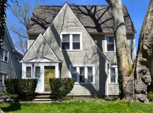 18231 Winslow Rd, Shaker Heights, OH 44122