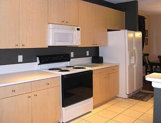2nd image of 1001 Bamboo Ln
