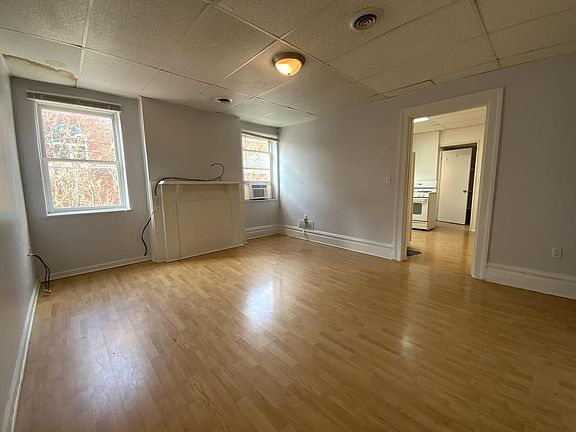 3rd image of 117 S 22nd St APT 5