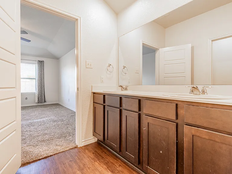 4013 Spur Trail Dr — Photo 11