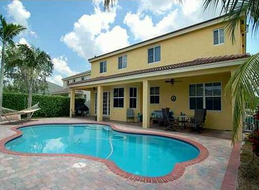 3rd image of 719 Sunflower Cir