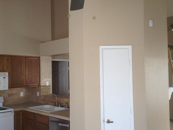 3rd image of 20825 N 22nd Dr