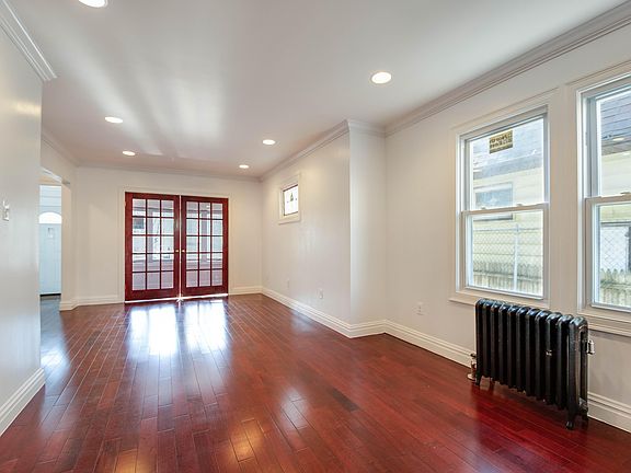 2nd image of 16705 115th Ave