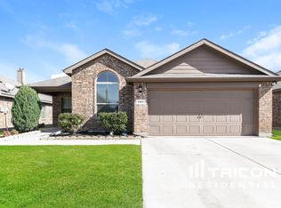 141 Bridlewood St, Azle, TX 76020