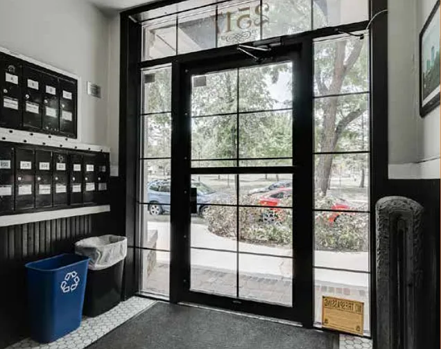 2517 Bryant Ave S #302 — Photo 15