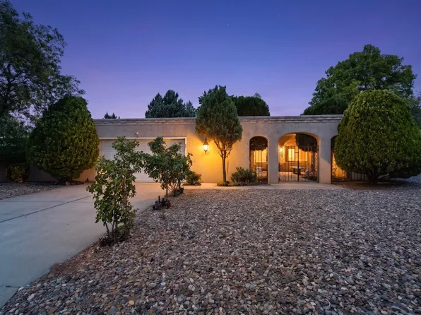 5813 La Madera Rd NE, Albuquerque, NM 87109