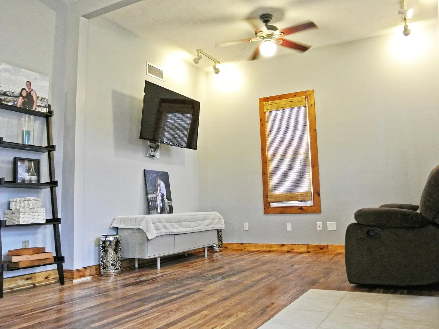1 bed, 1977 sqft, $1,500 — Photo 1