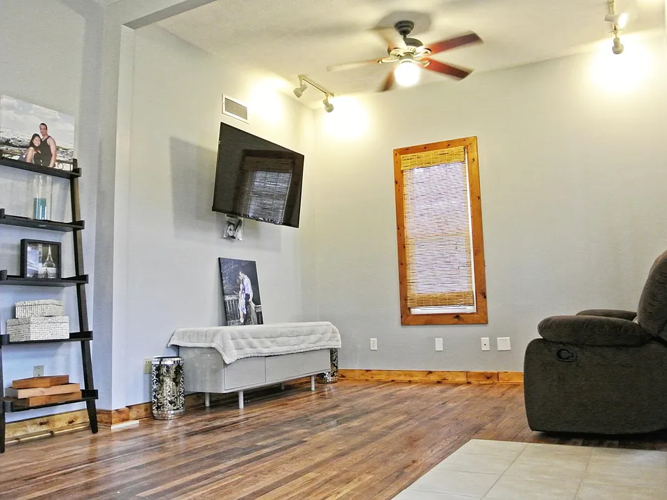 1104 W Taylor St