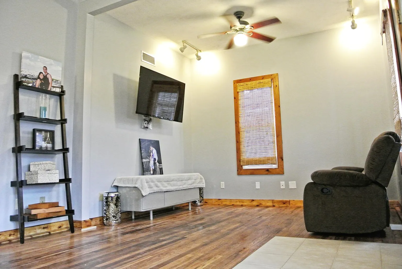 1104 W Taylor St photo 1