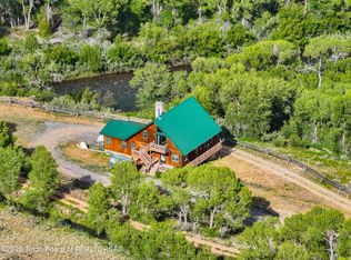 581 E Fork Rd, Dubois, WY 82513