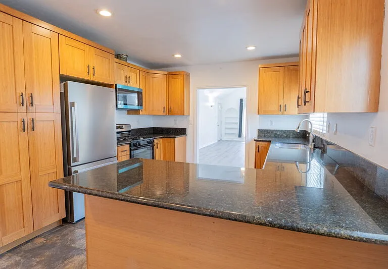 6765 Lemon Ave — Photo 16