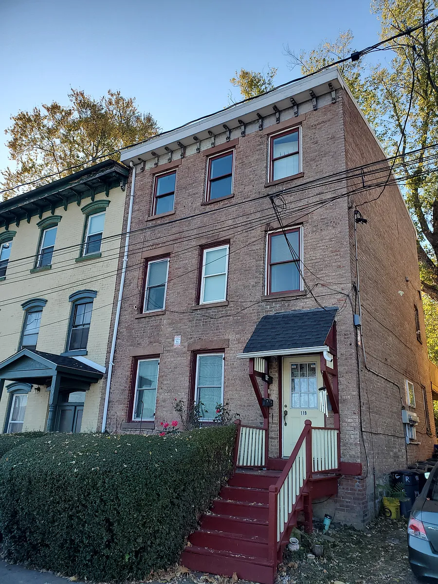Building Photo - 119 Montgomery St #1