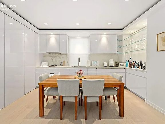 4th image of 108 E 66th St APT 7B