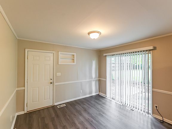 5th image of 4317 31st Ave E