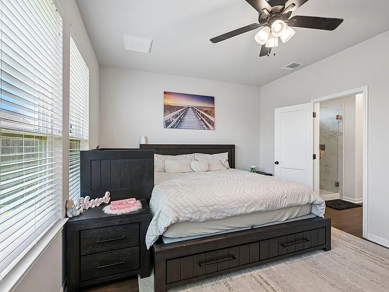 716 Killam Dr — Photo 23
