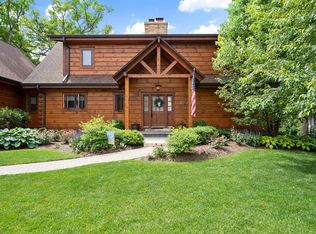 33678 N Lake Shore Dr, Grayslake, IL