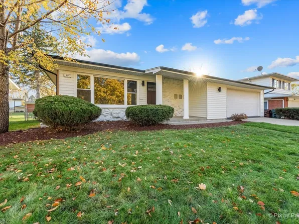 714 W Fitzhenry Ct, Glenwood, IL 60425