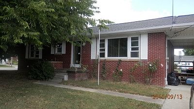 2nd image of 702 E 1st Ave