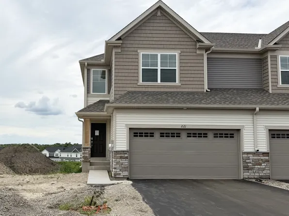 221 Huntington Dr, Waconia, MN 55387