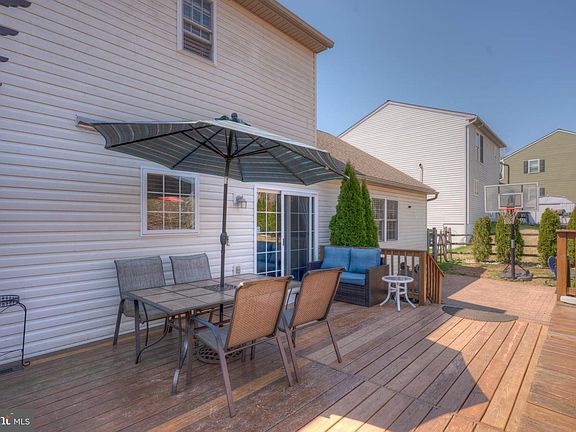 5th image of 216 Crystal Cir