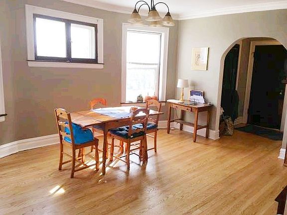 2nd image of 2030 W Summerdale Ave APT 3