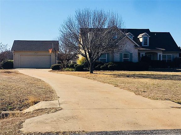 3rd image of 136 Lunday Ln
