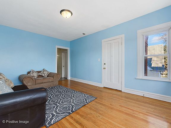 4th image of 2440 N Lockwood Ave