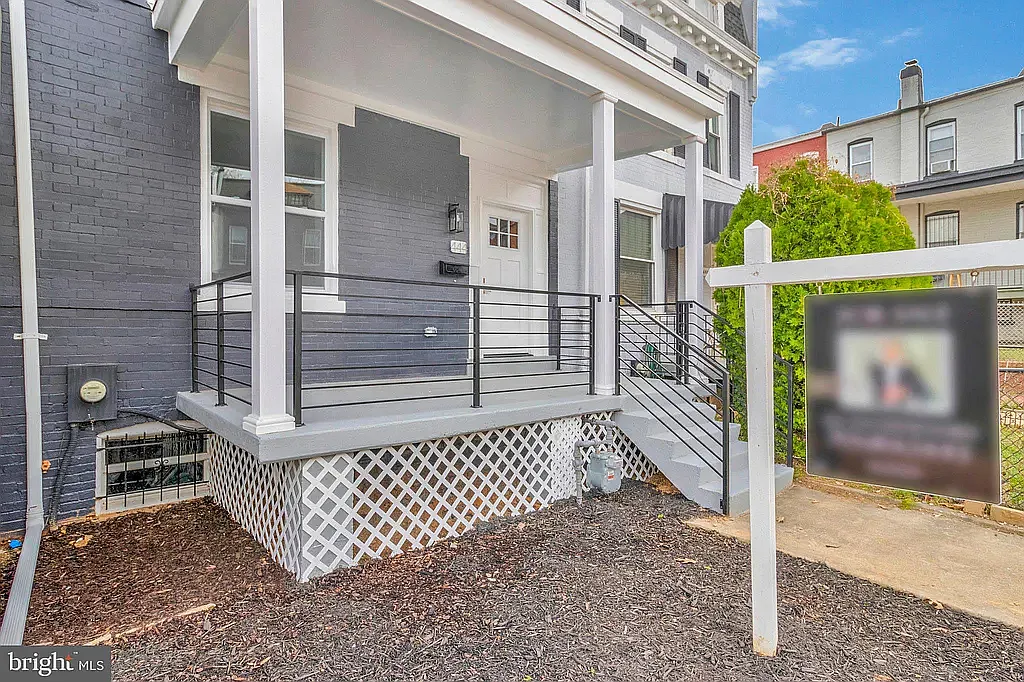 3 bed, 2040 sqft, $4,700 — Photo 3