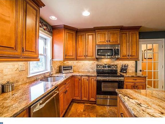 5th image of 502 Turtle Ln