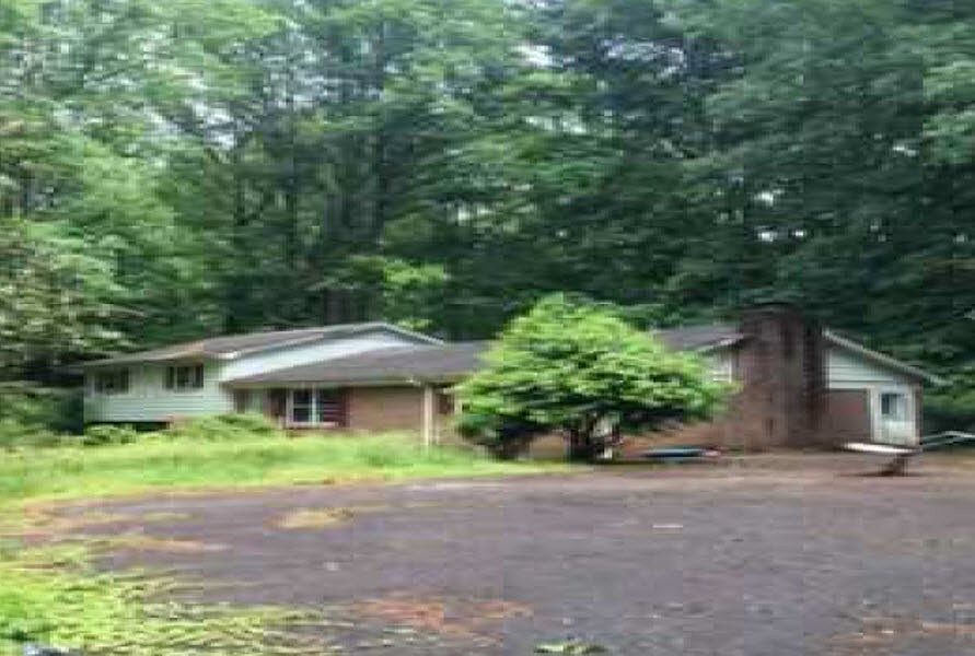 1st image of 100 Coleman Dr