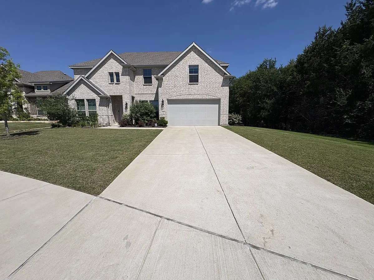 Building Photo - 4100 Darlington Way