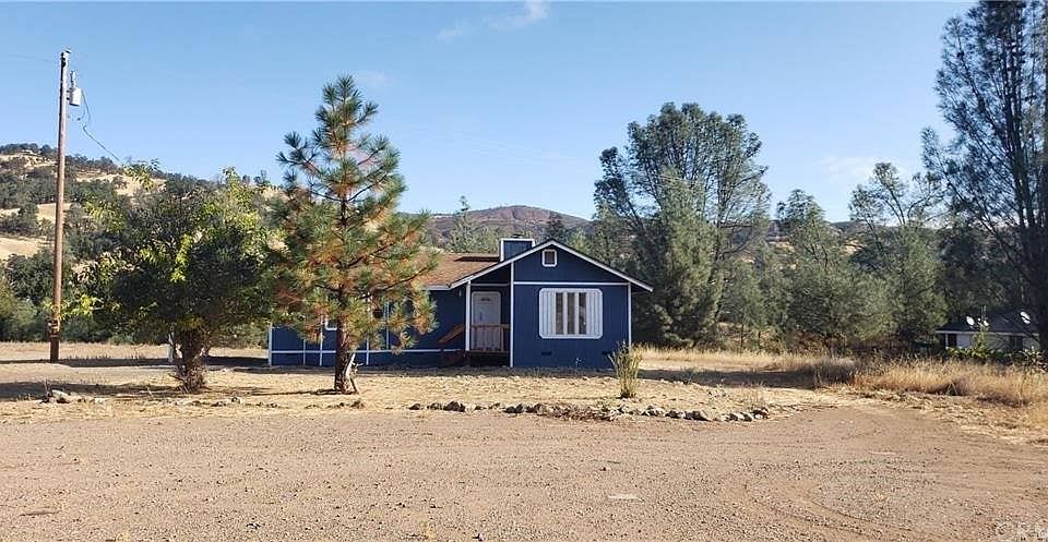 2nd image of 2768 Larches Way