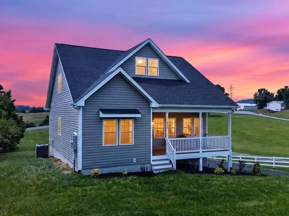 874 New Hope Rd, Staunton, VA 24401
