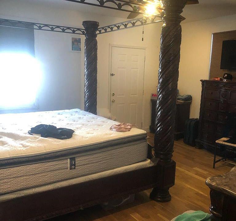 2nd image of 10420 88th Ave