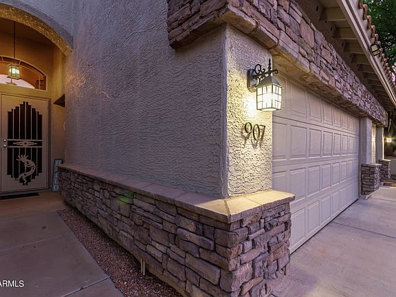 5th image of 907 E BROOKWOOD Court