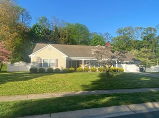 18 Oxford Ln, Matawan, NJ 07747