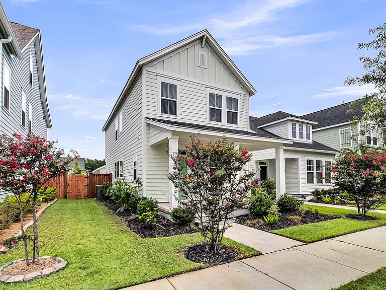 396 Ripple Park Dr — Photo 3
