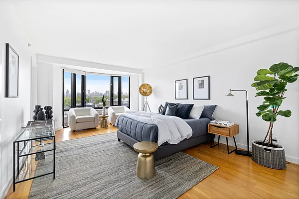 Sold by Compass | media 3